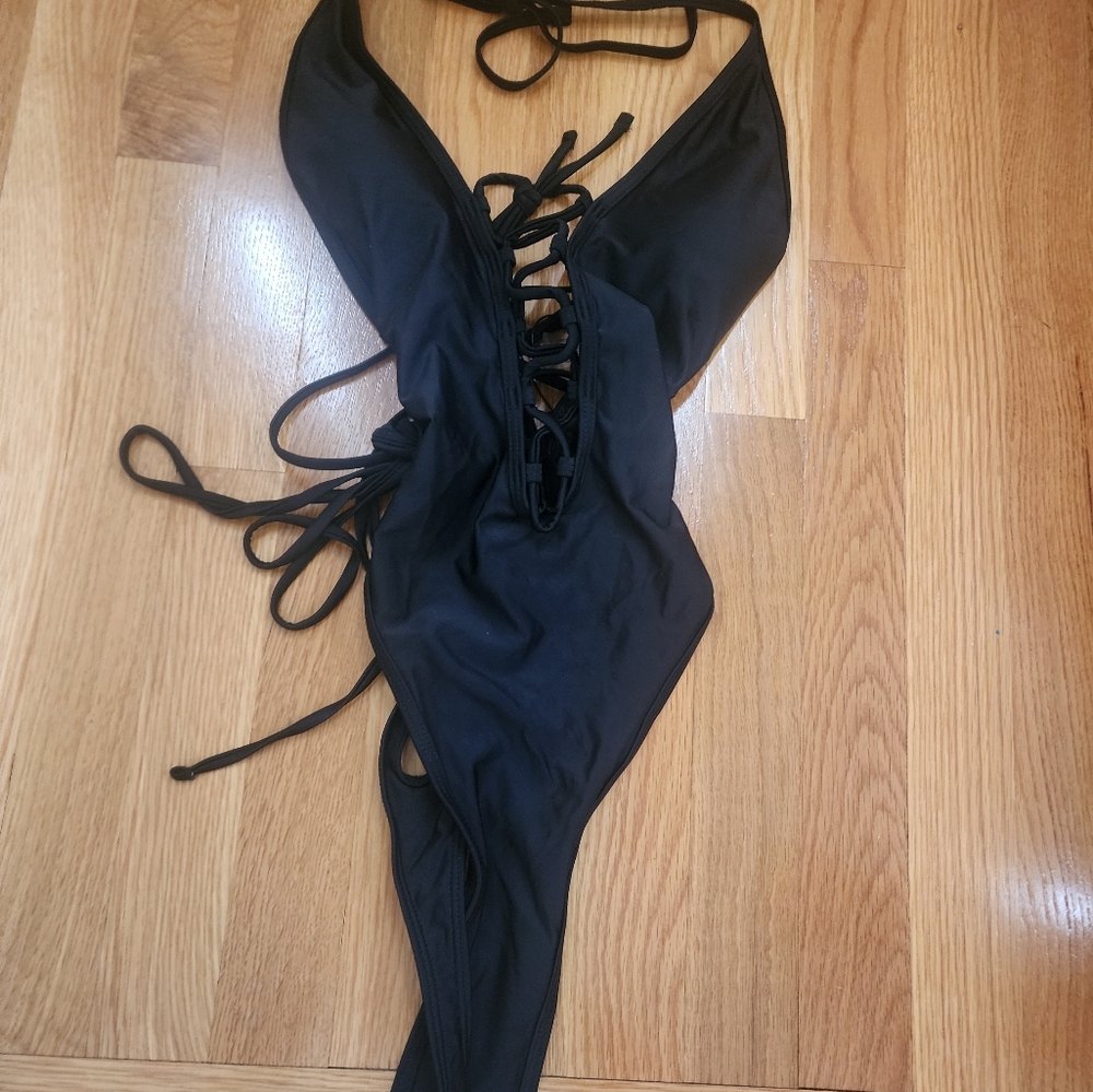 DD - Black Lace-Up Swimsuit - Picture 2 of 7